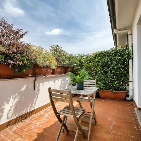 Vintage Con Terrazza Privata - Centro 15min Apartamento Milão