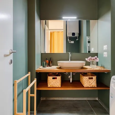 Vintage Con Terrazza Privata - Centro 15min Apartamento Milão